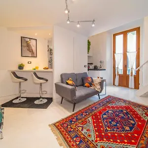 Tintori Art Loft Apartment